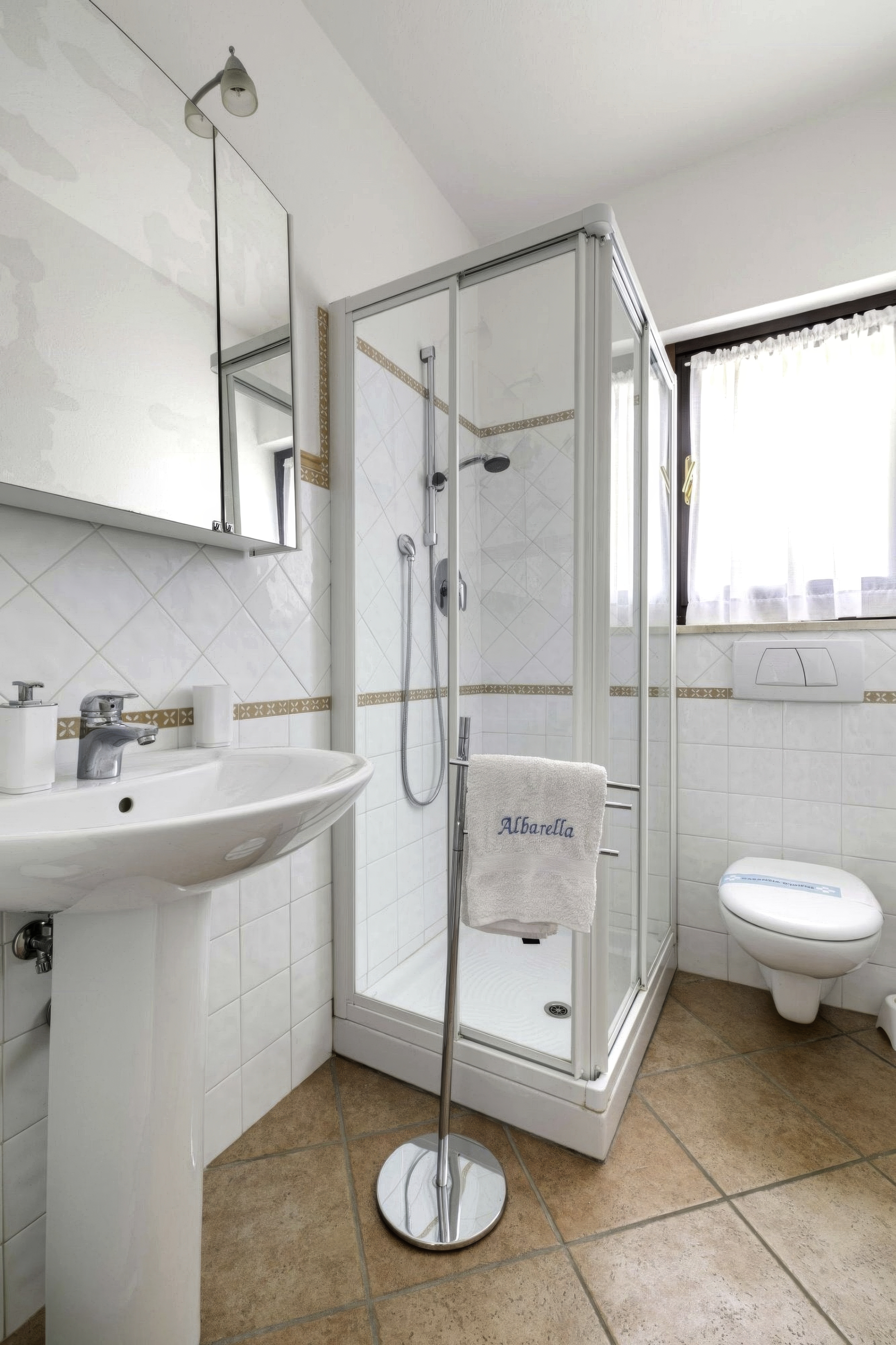 Villa Albarella bathroom 2